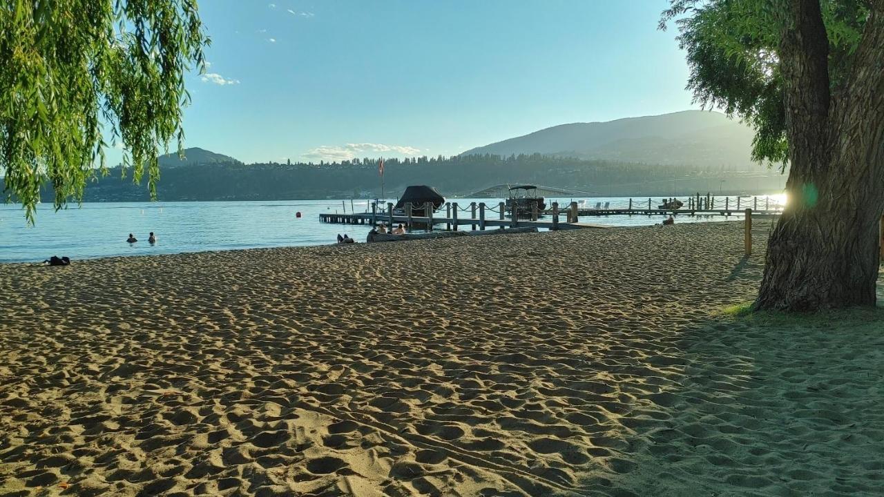 Beds By The Bridge Bed & Breakfast Kelowna Luaran gambar